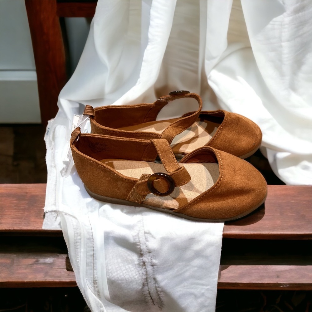 NEW Girls Brown School Shoes 10T